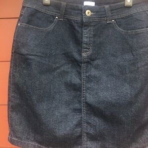 Relativity dark denim short skirt